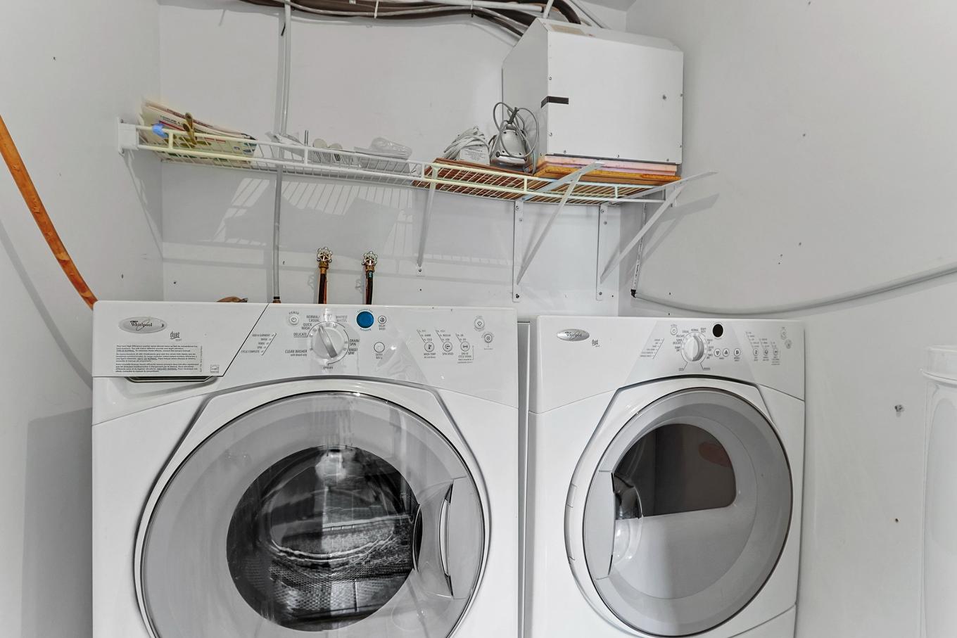 Salle de lavage - 106-102 Crois. Richelieu, Châteauguay, QC - Indoor Photo Showing Laundry Room