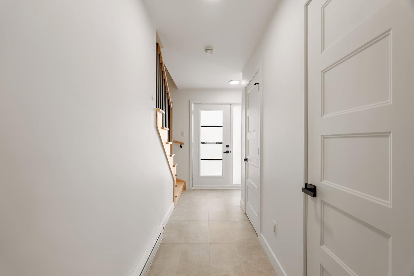 Hall d'entrée/Vestibule - Rue Dugas, Québec (Beauport), QC - Indoor Photo Showing Other Room