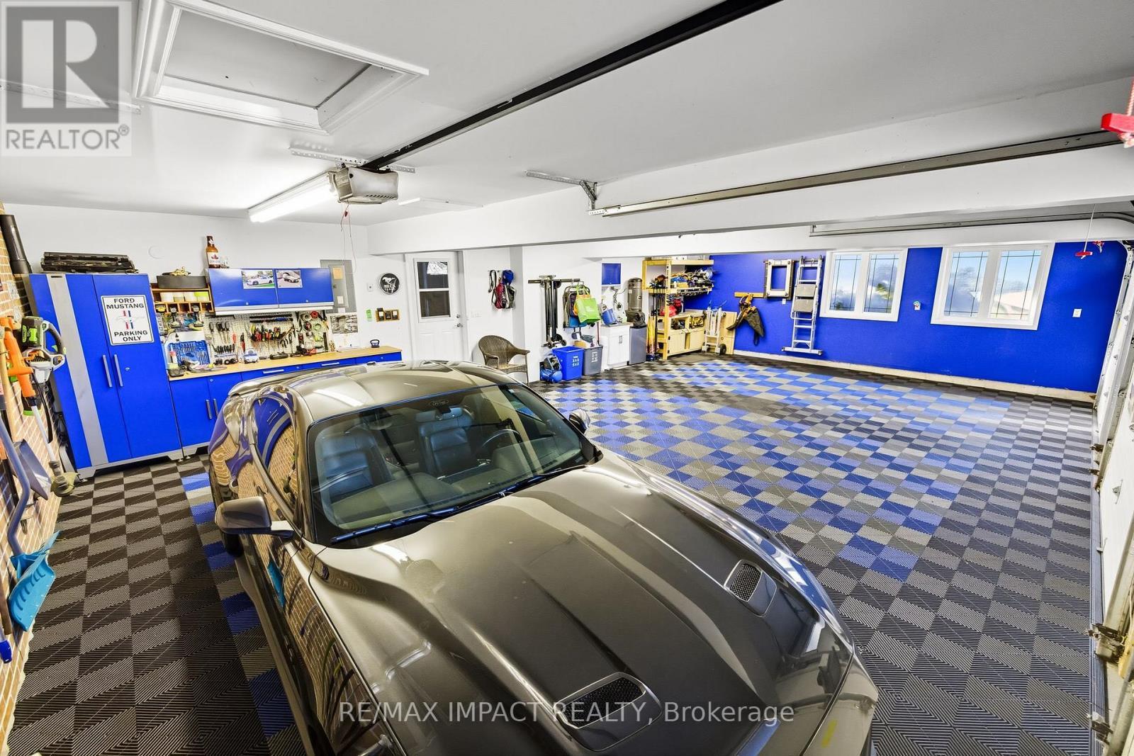 22 Daniels Drive, Brighton, ON - Indoor Photo Showing Garage