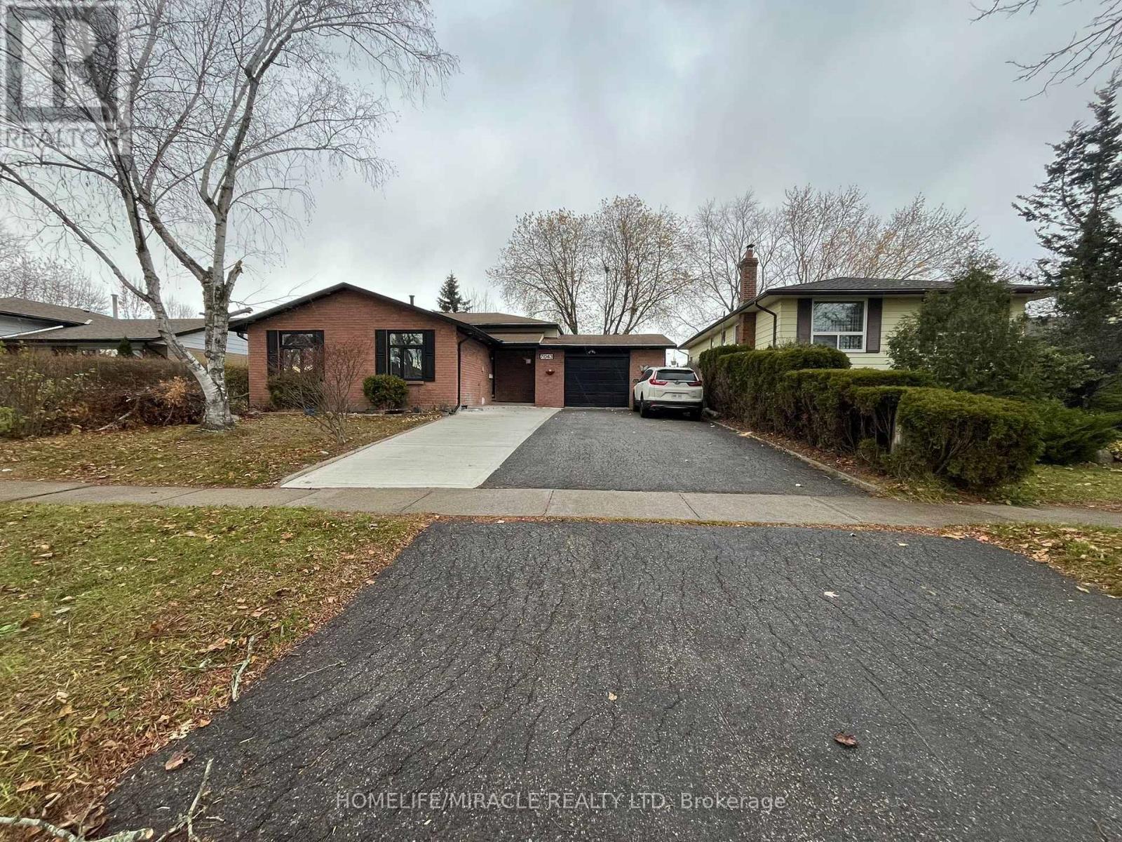 Uppers - Exclude Basement - 7043 Bonnie Street, Niagara Falls, ON - Outdoor With Facade