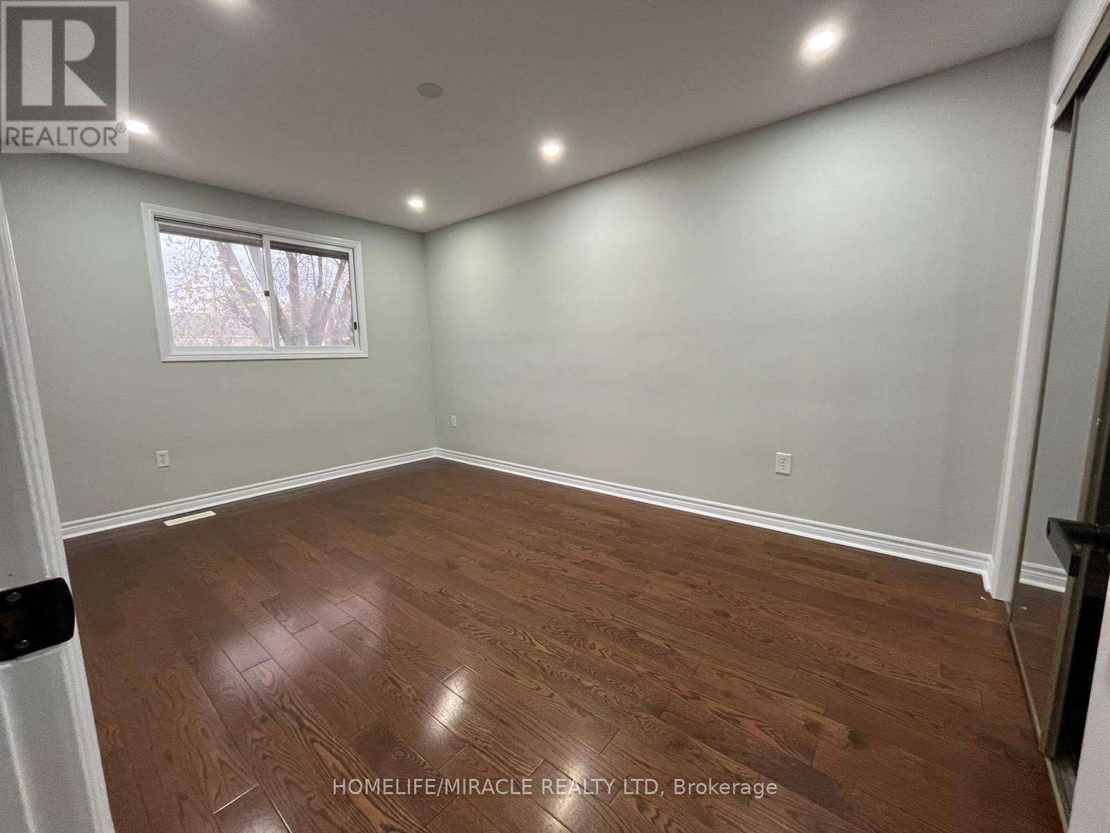 Uppers - Exclude Basement - 7043 Bonnie Street, Niagara Falls, ON - Indoor Photo Showing Other Room