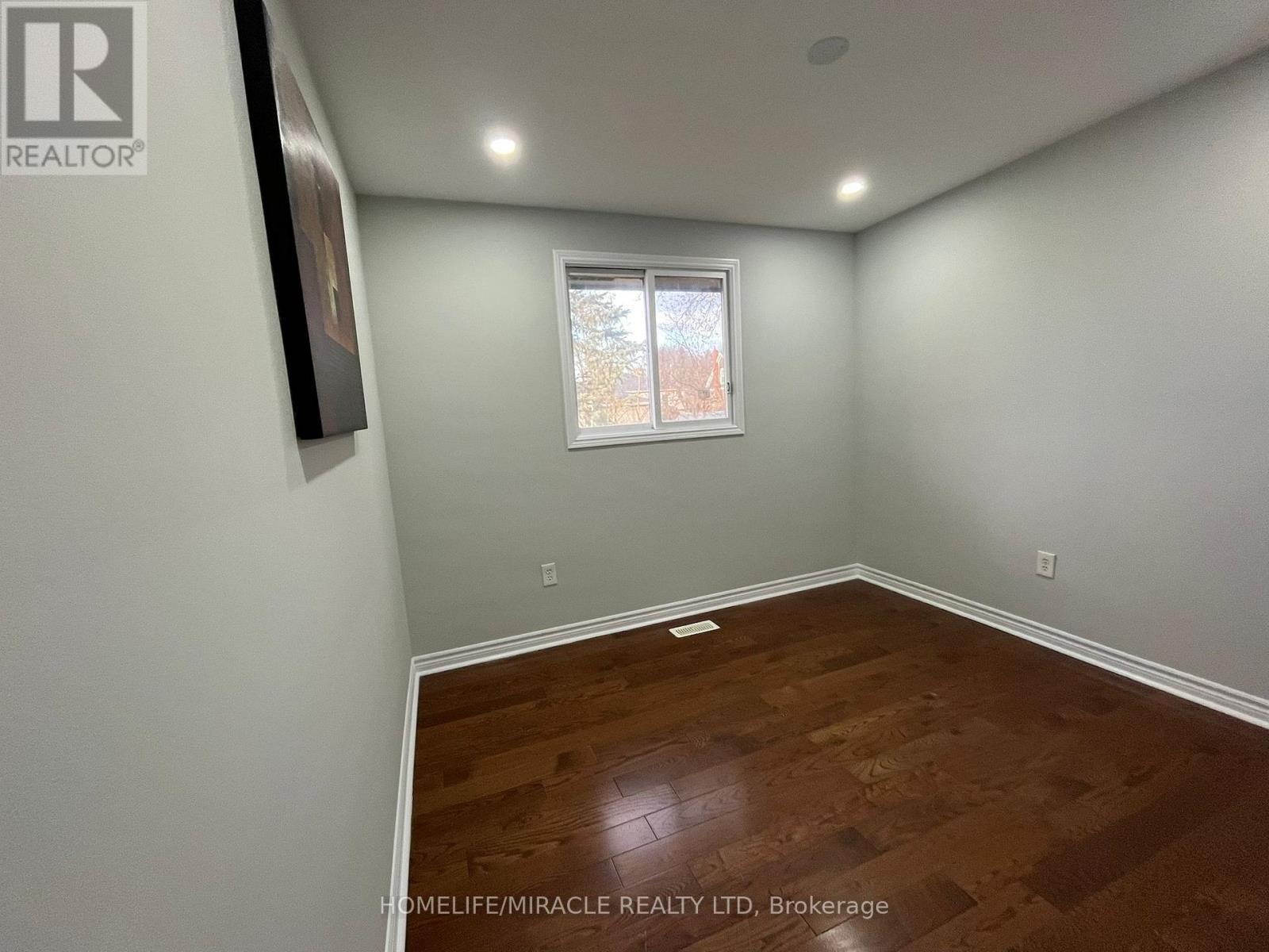 Uppers - Exclude Basement - 7043 Bonnie Street, Niagara Falls, ON - Indoor Photo Showing Other Room