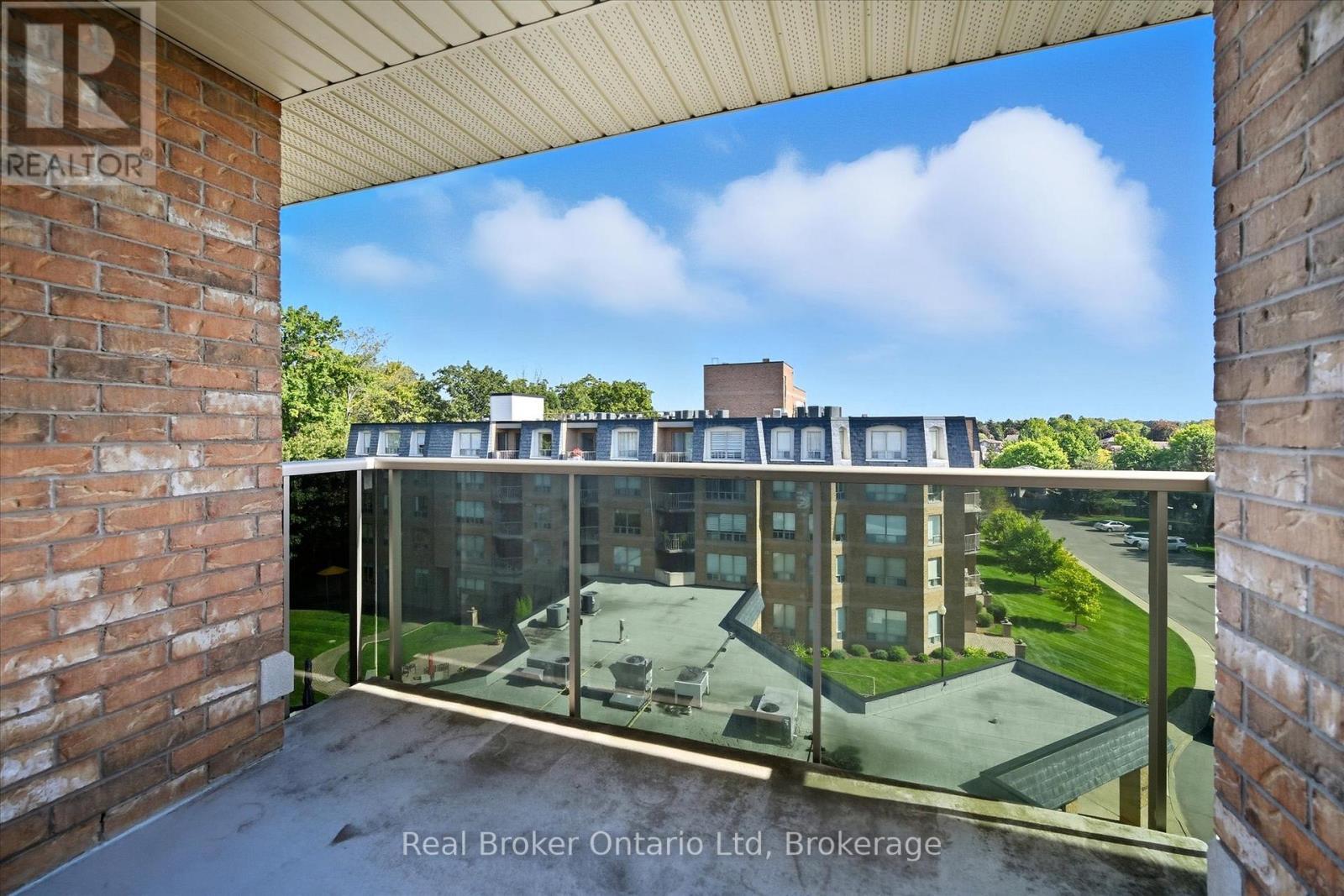 524 - 8111 Forest Glen Drive, Niagara Falls (Mt. Carmel), ON - Outdoor With Balcony With Exterior