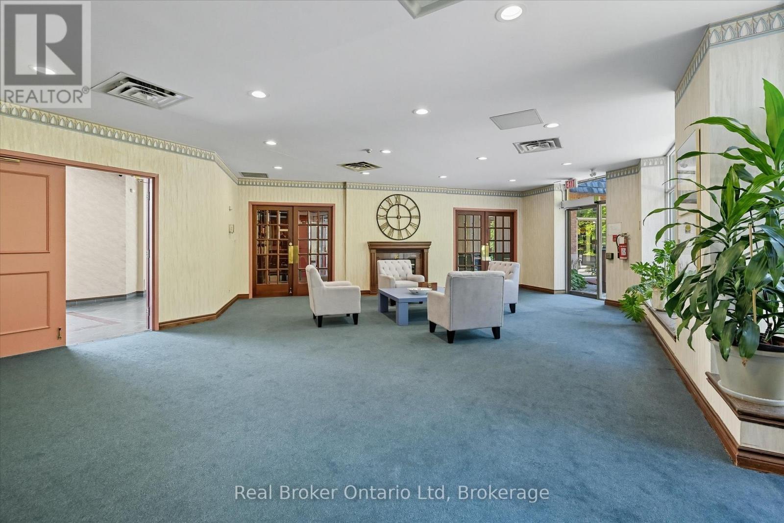 524 - 8111 Forest Glen Drive, Niagara Falls (Mt. Carmel), ON - Indoor Photo Showing Other Room