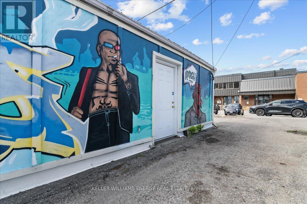 80 Simcoe Street N, Oshawa (O'Neill), ON