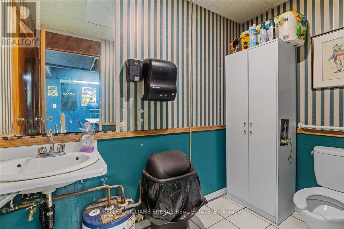 80 Simcoe Street N, Oshawa (O'Neill), ON