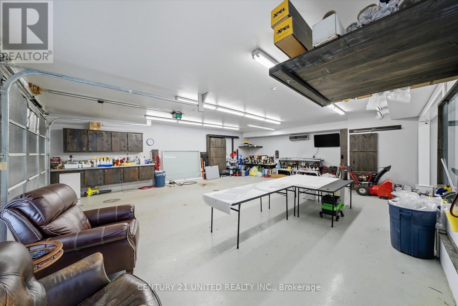 749 Spillsbury Drive, Peterborough (Otonabee Ward 1), ON - Indoor