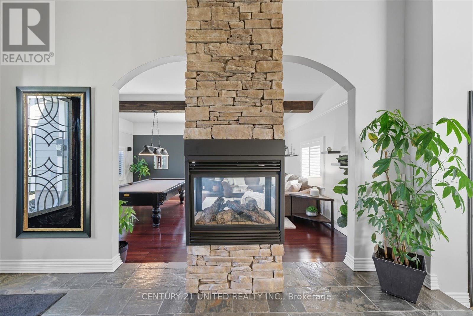 749 Spillsbury Drive, Peterborough (Otonabee Ward 1), ON - Indoor With Fireplace