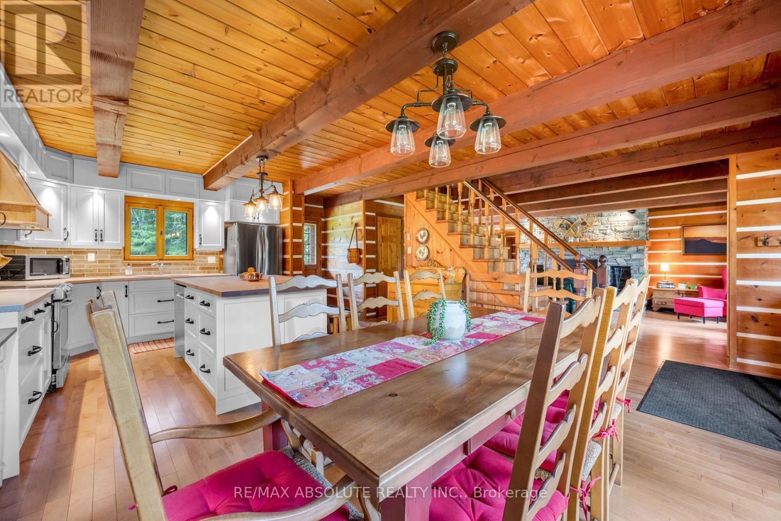 188 Burns Drive, Mcnab/Braeside, ON - Indoor Photo Showing Dining Room