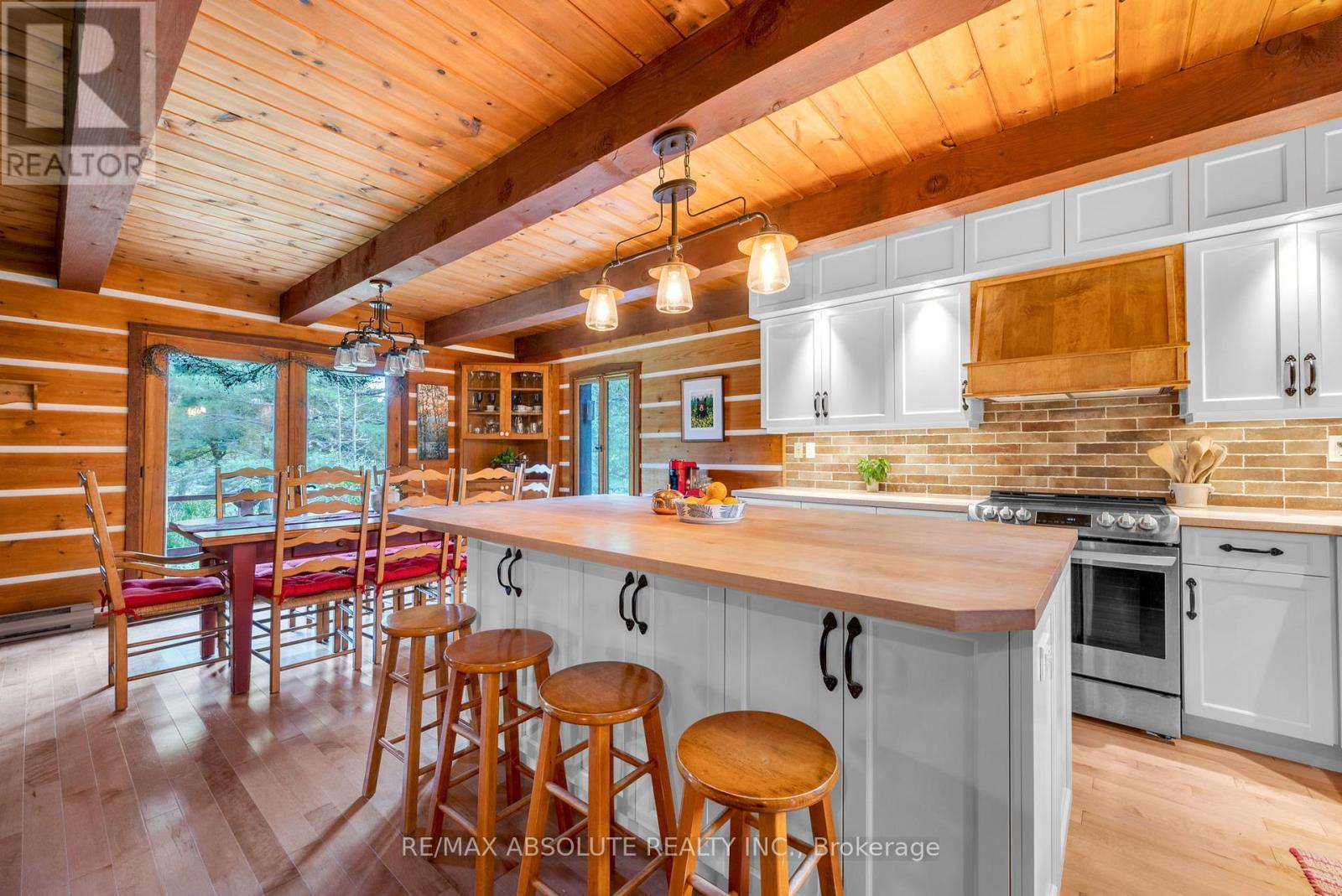 188 Burns Drive, Mcnab/Braeside, ON - Indoor Photo Showing Kitchen