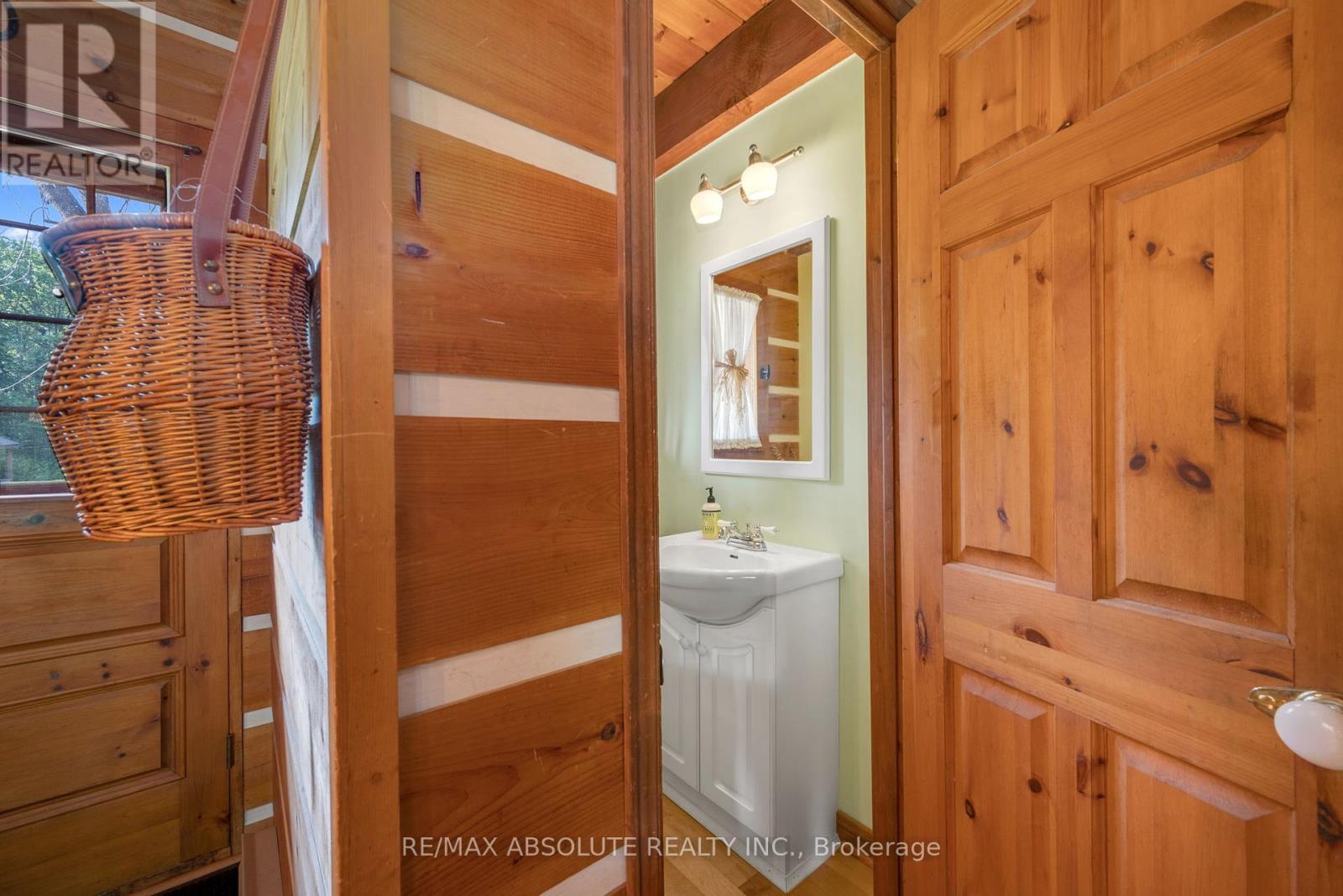 188 Burns Drive, Mcnab/Braeside, ON - Indoor Photo Showing Bathroom