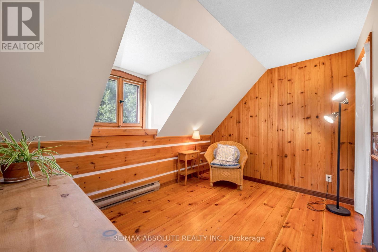 188 Burns Drive, Mcnab/Braeside, ON - Indoor Photo Showing Other Room