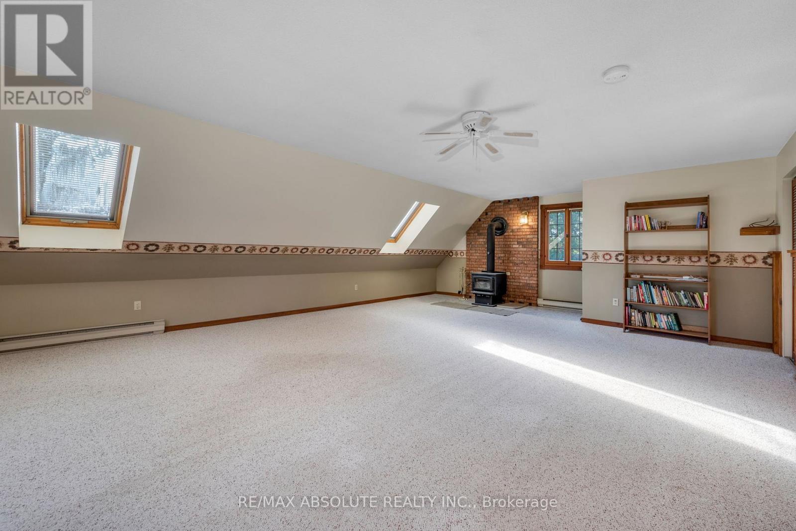 188 Burns Drive, Mcnab/Braeside, ON - Indoor Photo Showing Other Room
