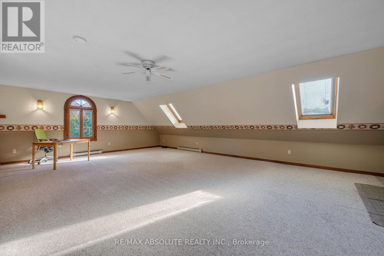 188 Burns Drive, Mcnab/Braeside, ON - Indoor Photo Showing Other Room