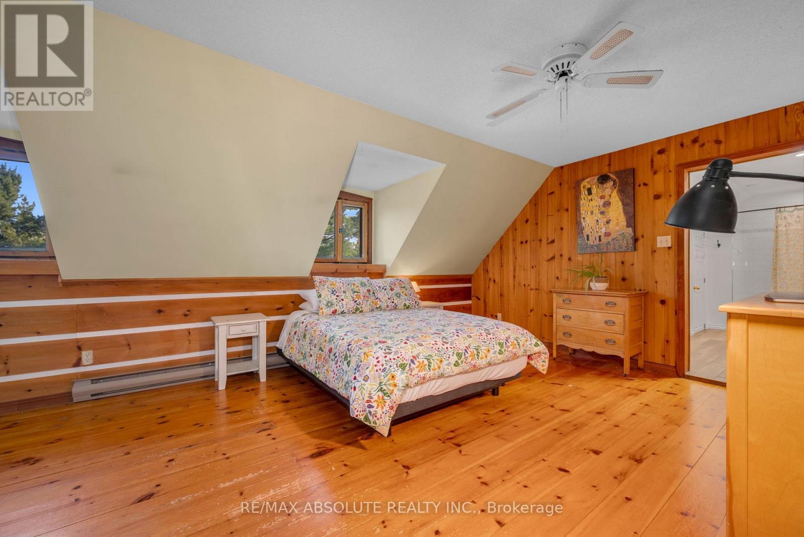 188 Burns Drive, Mcnab/Braeside, ON - Indoor Photo Showing Bedroom