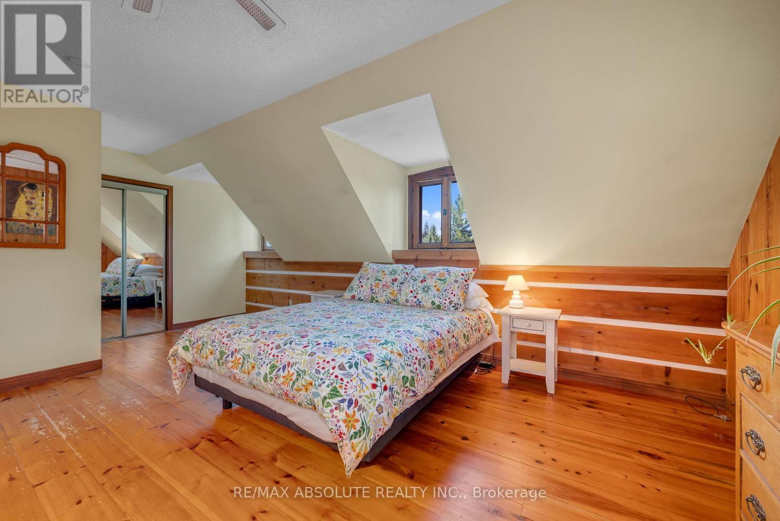 188 Burns Drive, Mcnab/Braeside, ON - Indoor Photo Showing Bedroom