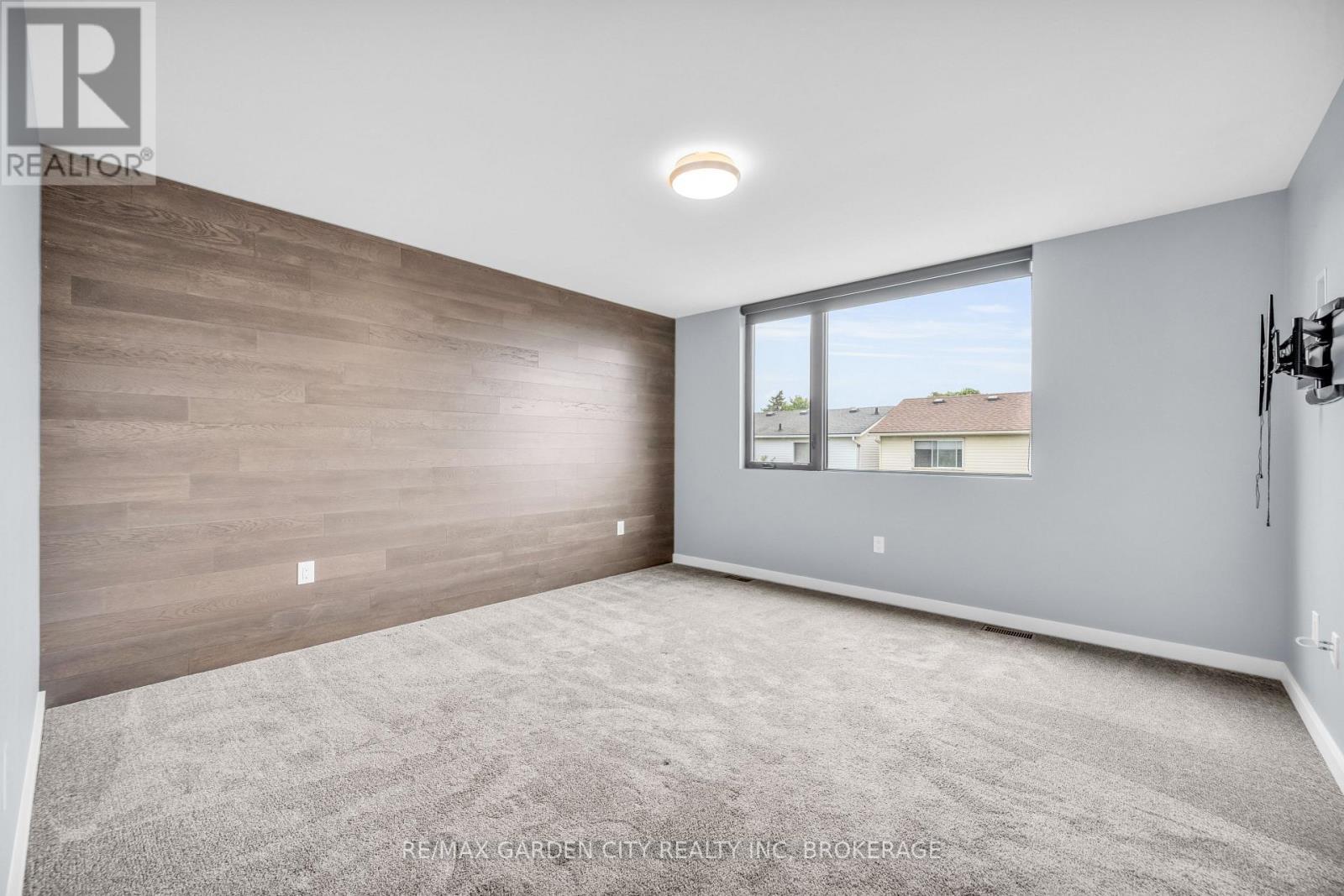 12 1/2 Beamer Court, Thorold (Confederation Heights), ON - Indoor Photo Showing Other Room