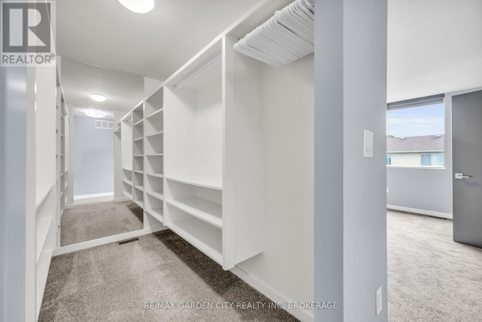 12 1/2 Beamer Court, Thorold (Confederation Heights), ON - Indoor With Storage