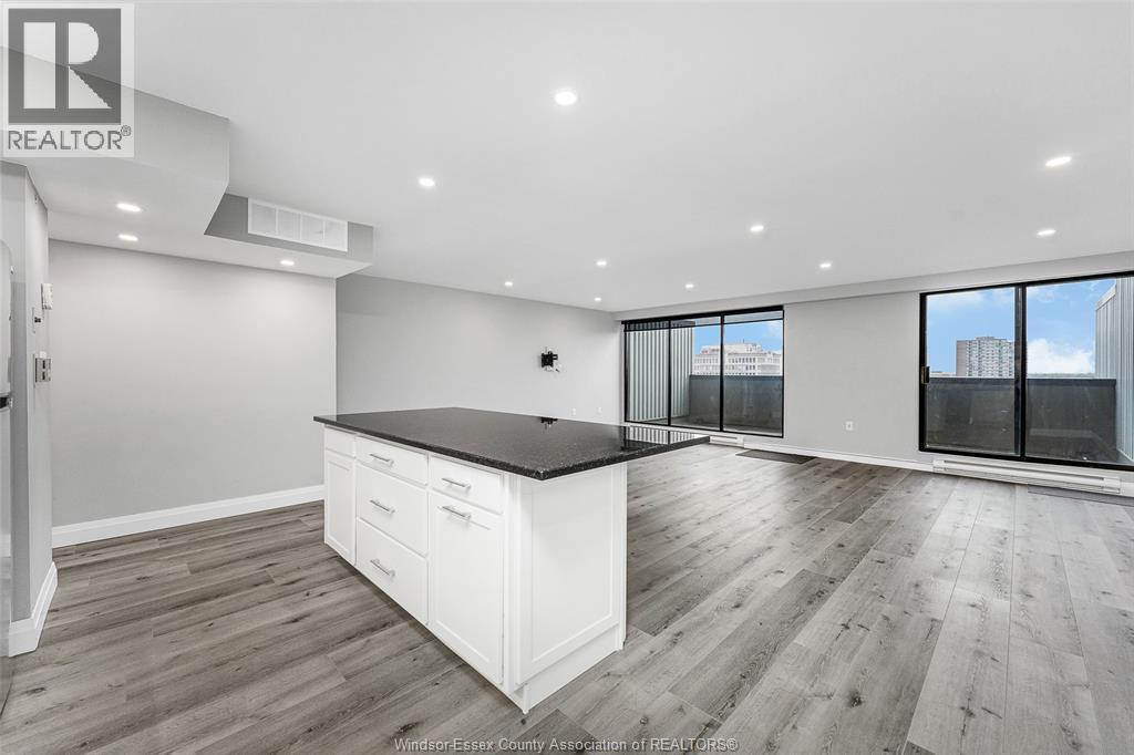 380 Pelissier Unit# 1103, Windsor, ON - Indoor Photo Showing Other Room