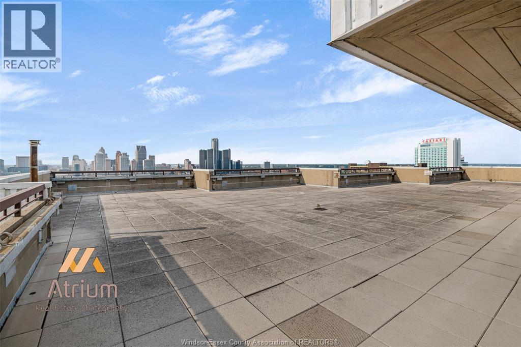 380 Pelissier Unit# 1103, Windsor, ON - Outdoor
