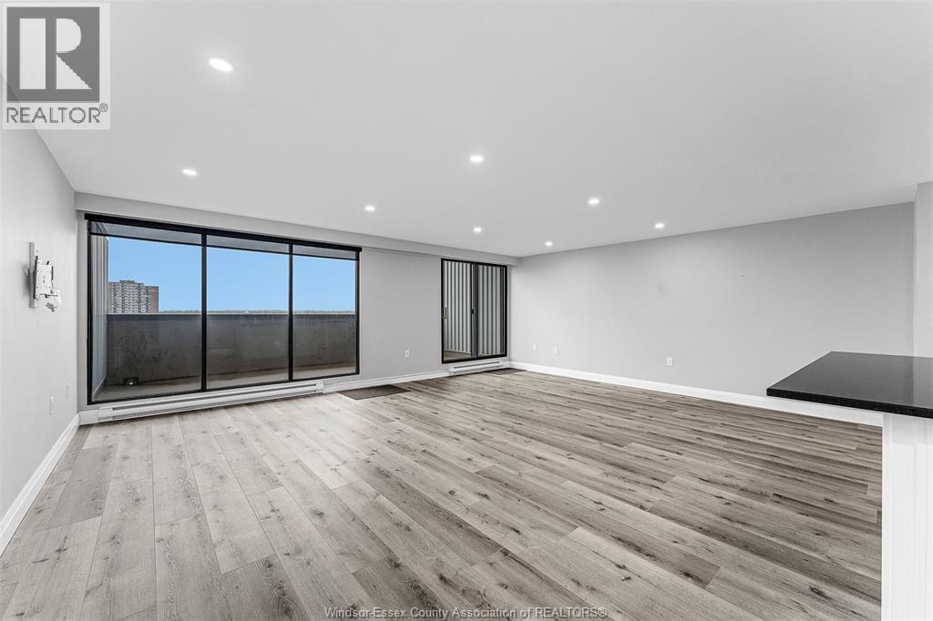 380 Pelissier Unit# 1103, Windsor, ON - Indoor Photo Showing Other Room