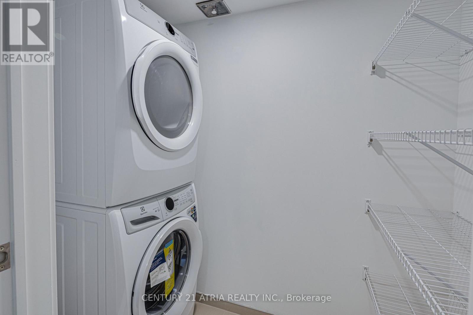28 Turtle Island Road, Toronto, ON - Indoor Photo Showing Laundry Room