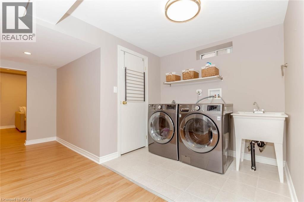 6941 Haines Artist Way, Mississauga, ON - Indoor Photo Showing Laundry Room