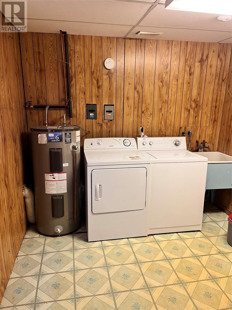 27 Tenth Street, Happy Valley - Goose Bay, NL - Indoor Photo Showing Laundry Room