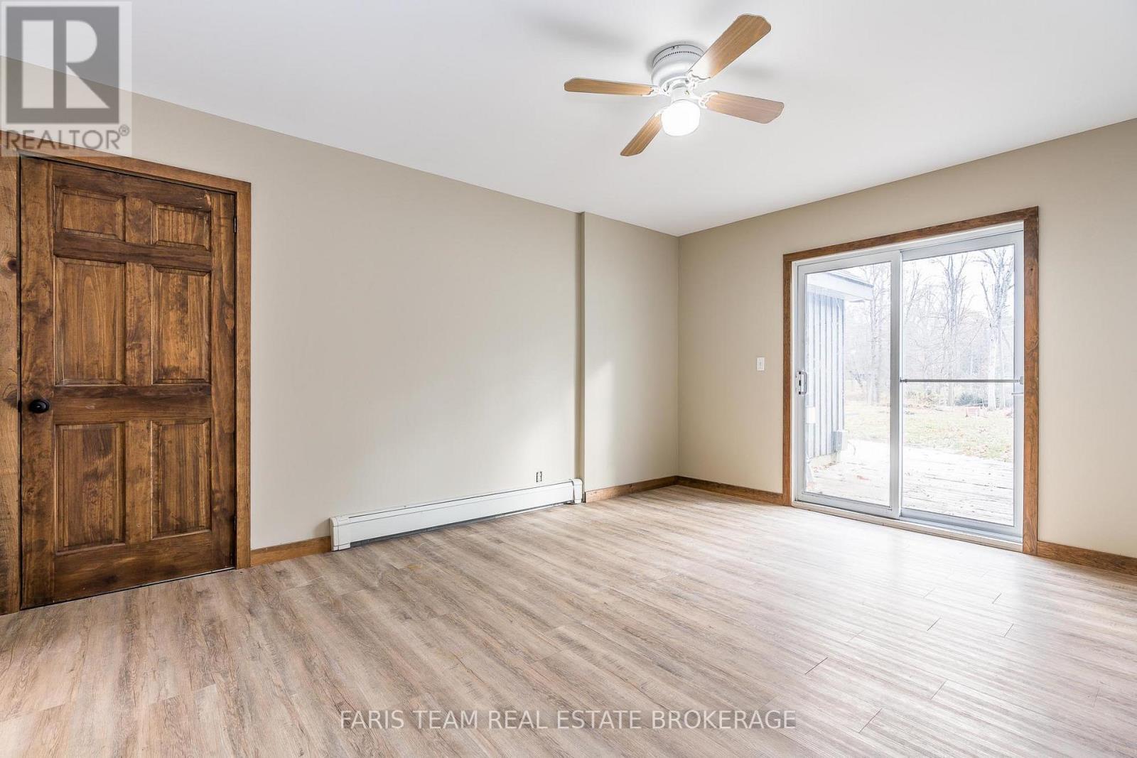 7516 Island Crescent, Ramara, ON - Indoor Photo Showing Other Room