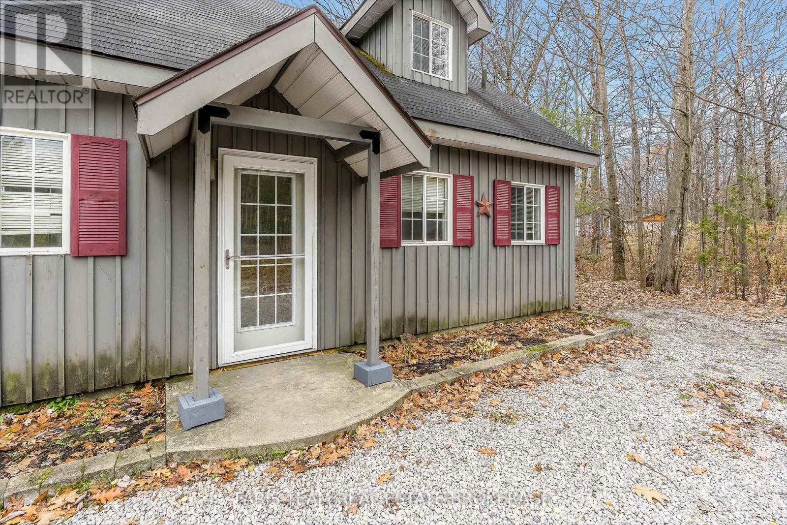 7516 Island Crescent, Ramara, ON - Outdoor