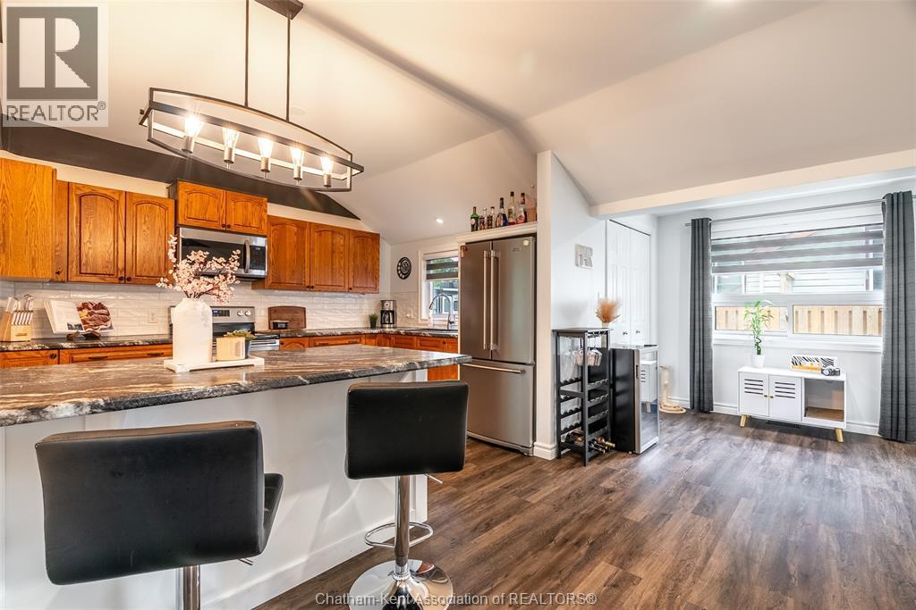 21 Alice Street, Thamesville, ON - Indoor Photo Showing Kitchen