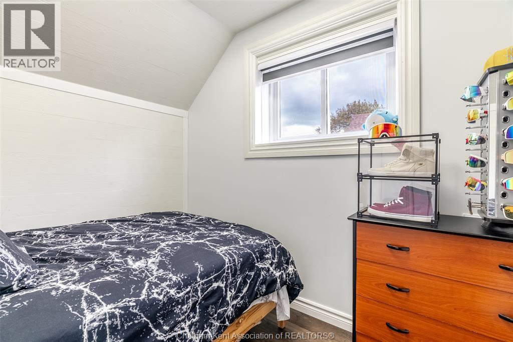 21 Alice Street, Thamesville, ON - Indoor Photo Showing Bedroom