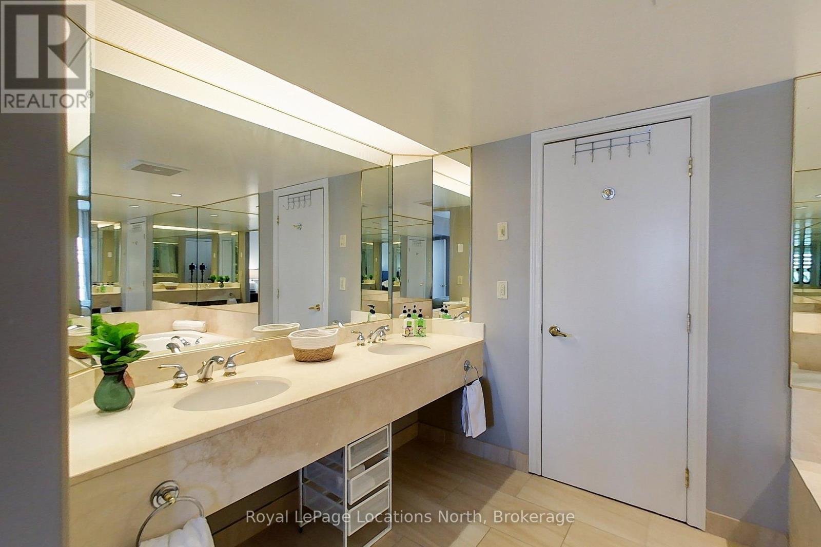 2242/2243 - 90 Highland Drive, Oro-Medonte (Horseshoe Valley), ON - Indoor Photo Showing Bathroom