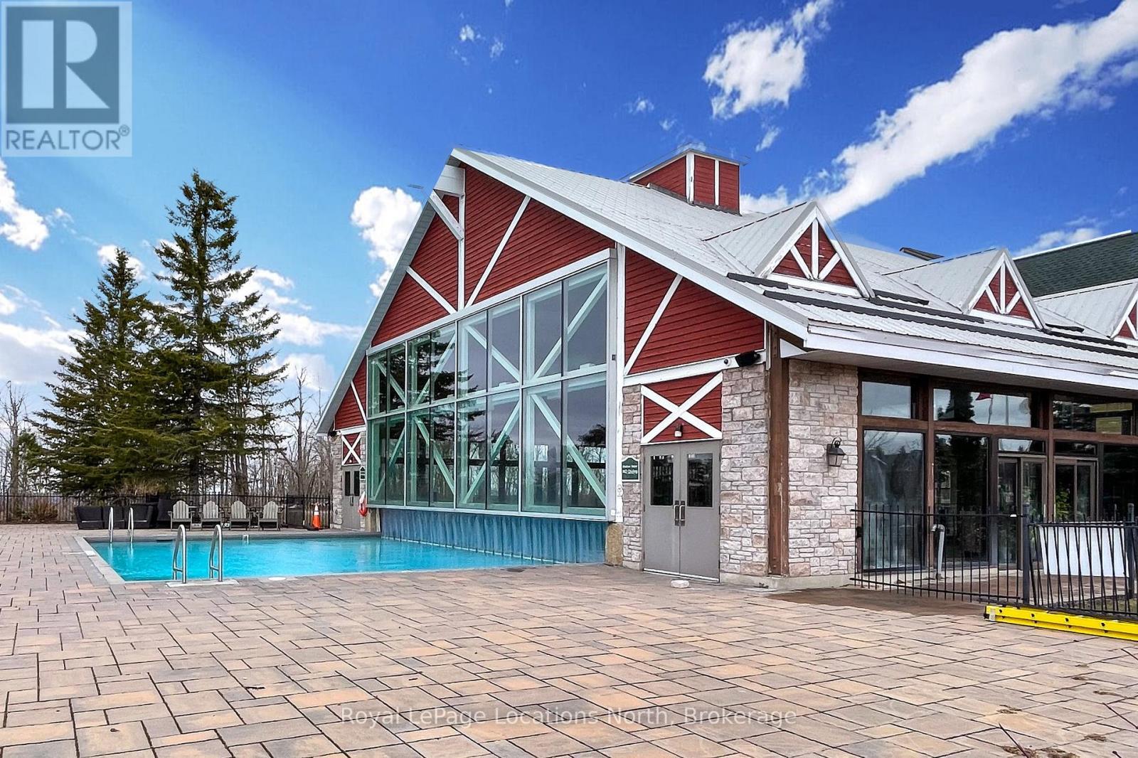 2242/2243 - 90 Highland Drive, Oro-Medonte (Horseshoe Valley), ON - Outdoor With In Ground Pool