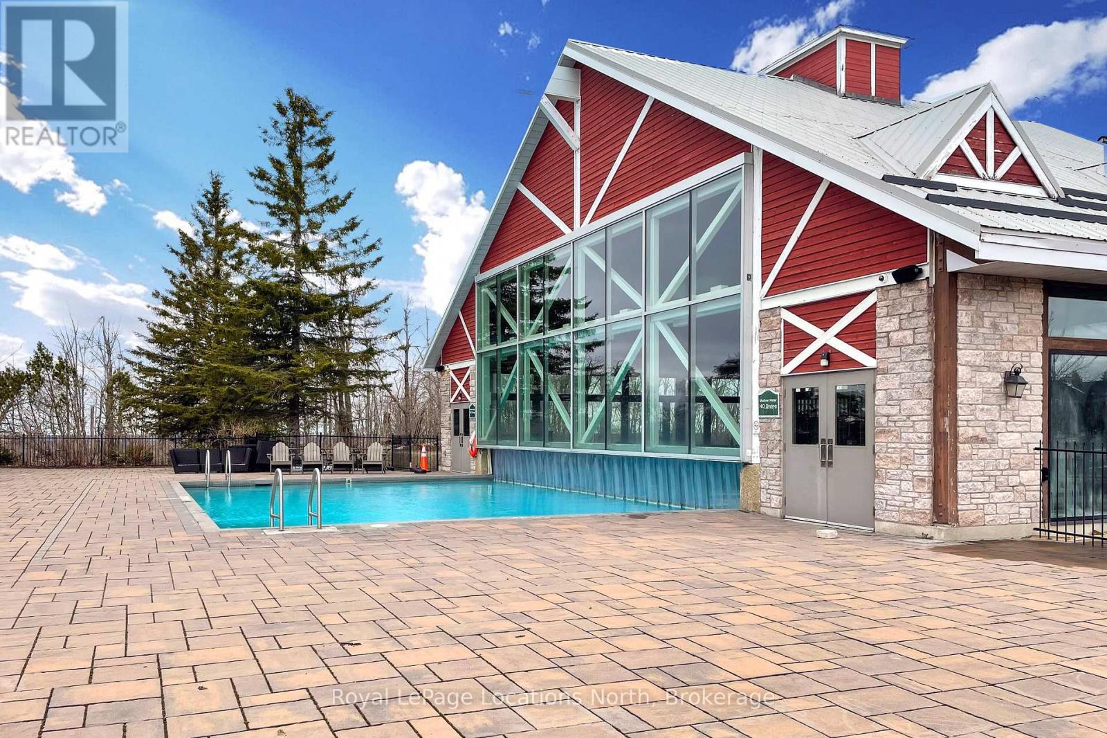2242/2243 - 90 Highland Drive, Oro-Medonte (Horseshoe Valley), ON - Outdoor With In Ground Pool