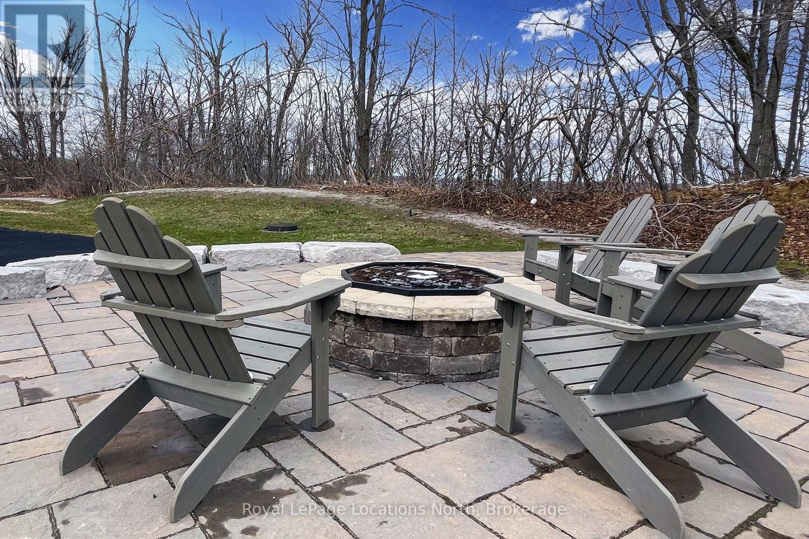 2242/2243 - 90 Highland Drive, Oro-Medonte (Horseshoe Valley), ON - Outdoor