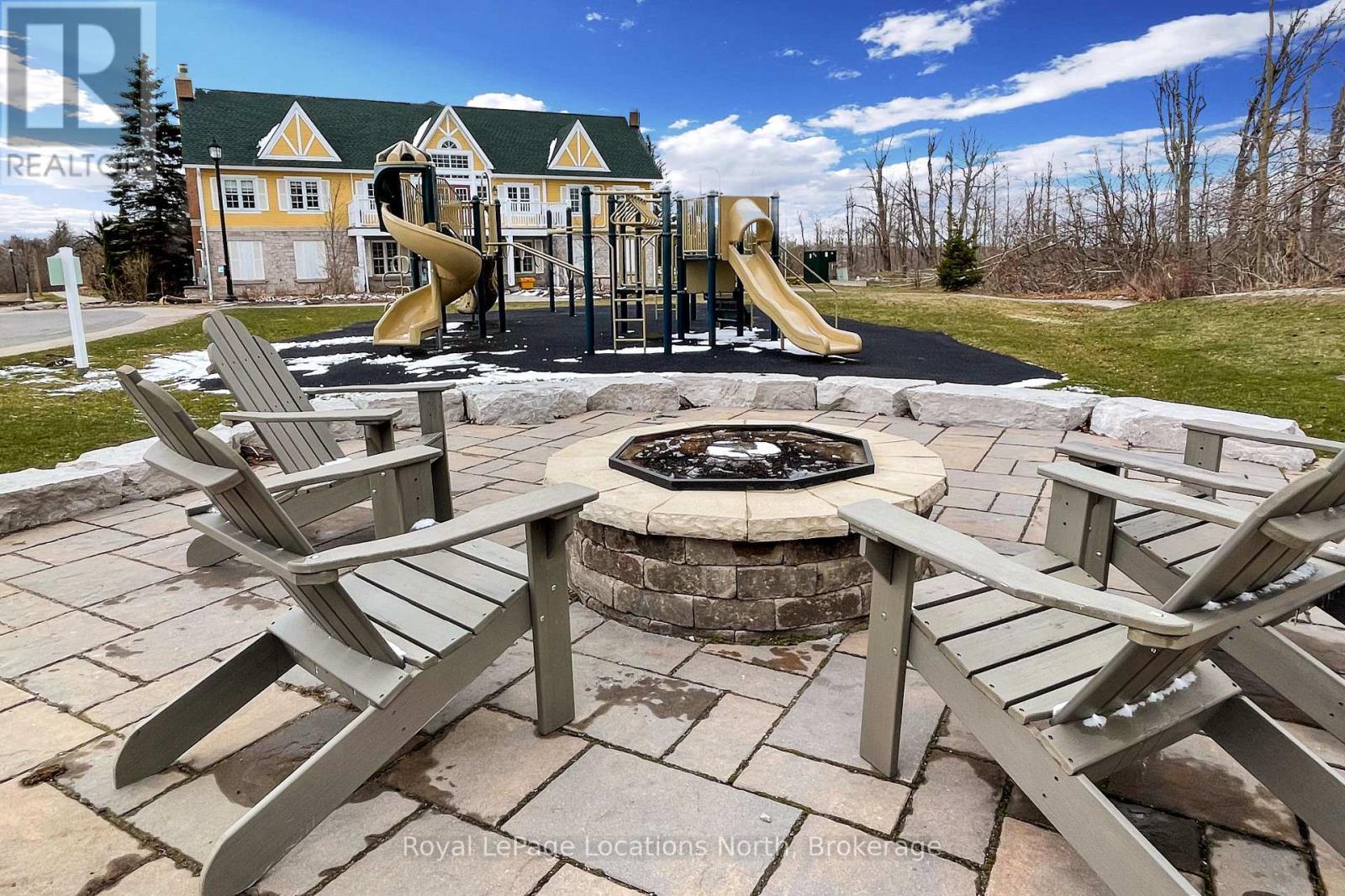 2242/2243 - 90 Highland Drive, Oro-Medonte (Horseshoe Valley), ON - Outdoor