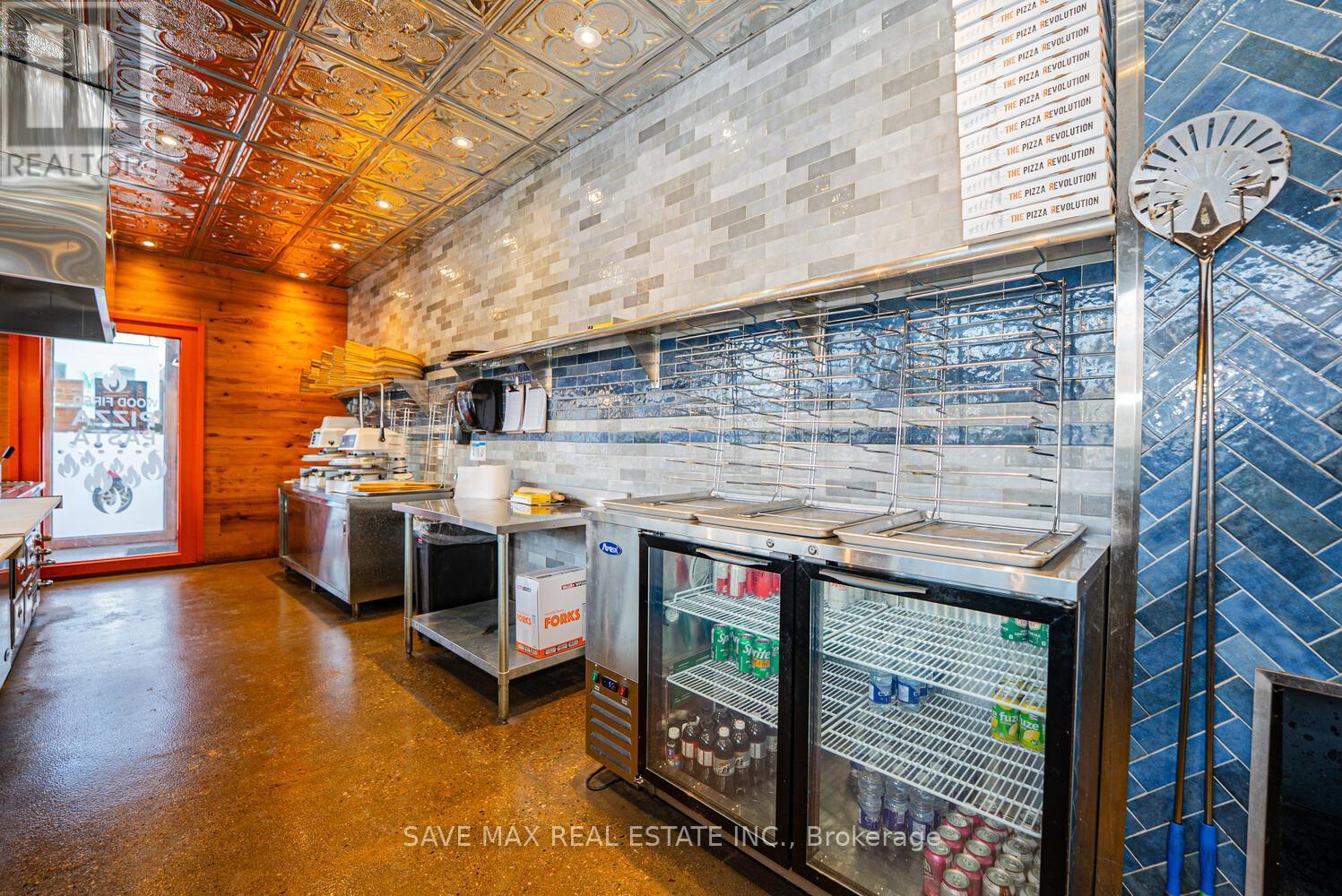 230 Lakeshore Road E, Mississauga, ON