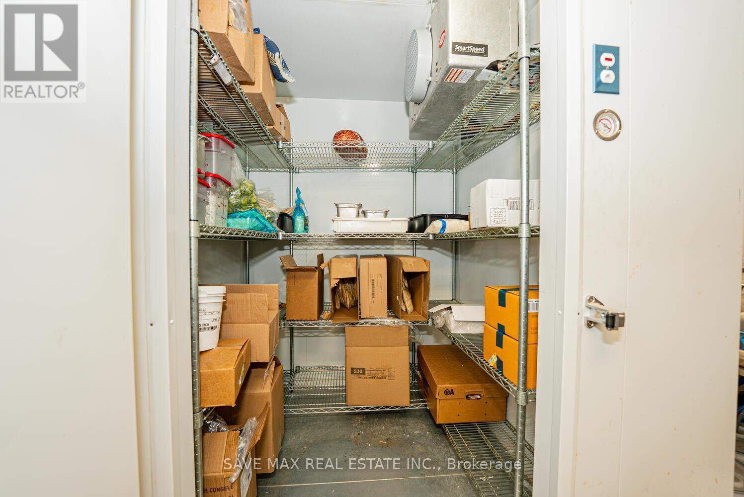 230 Lakeshore Road E, Mississauga, ON