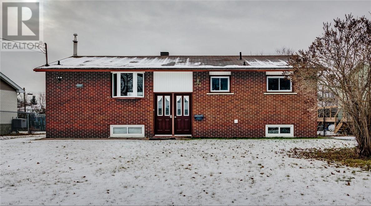 52 Abbe Street, Chelmsford, ON - Outdoor With Exterior