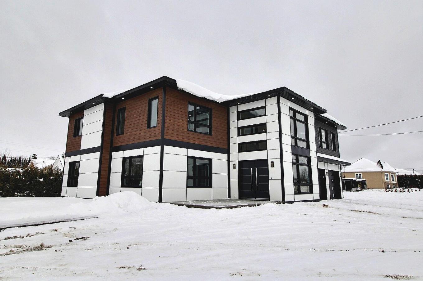 Façade - 270 Sent. Des Fougères, Val-D'Or, QC - Outdoor