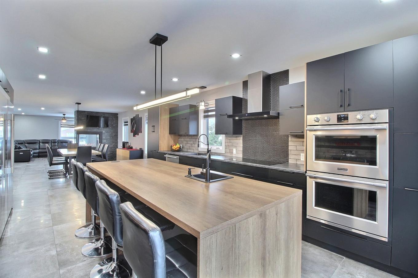 Vue d'ensemble - 270 Sent. Des Fougères, Val-D'Or, QC - Indoor Photo Showing Kitchen With Upgraded Kitchen