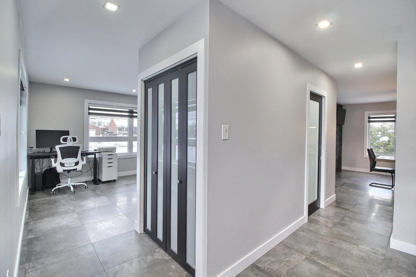 Vue d'ensemble - 270 Sent. Des Fougères, Val-D'Or, QC - Indoor Photo Showing Other Room