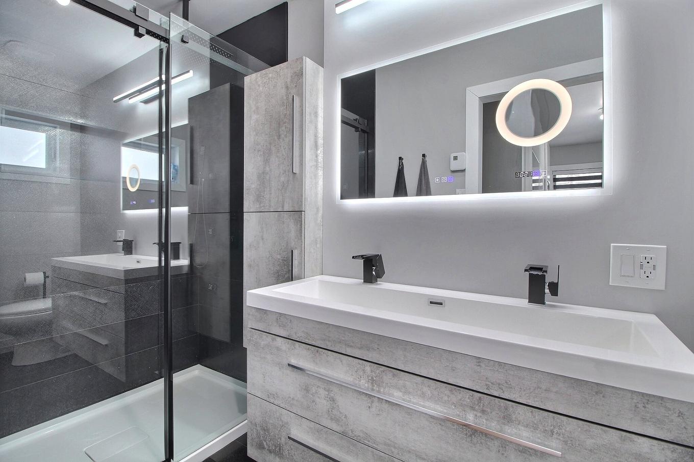 Salle de bains attenante à la CCP - 270 Sent. Des Fougères, Val-D'Or, QC - Indoor Photo Showing Bathroom