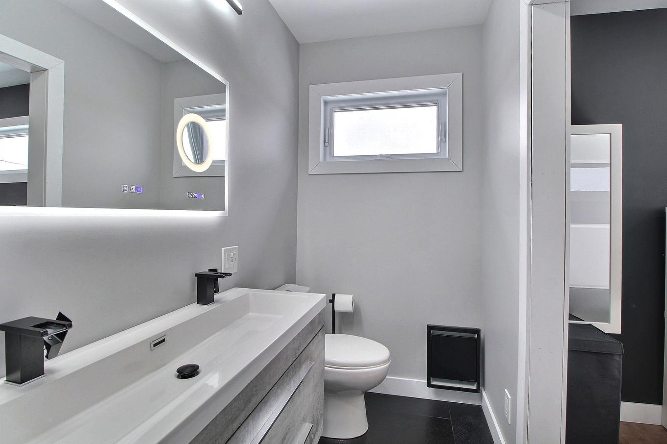 Salle de bains attenante à la CCP - 270 Sent. Des Fougères, Val-D'Or, QC - Indoor Photo Showing Bathroom