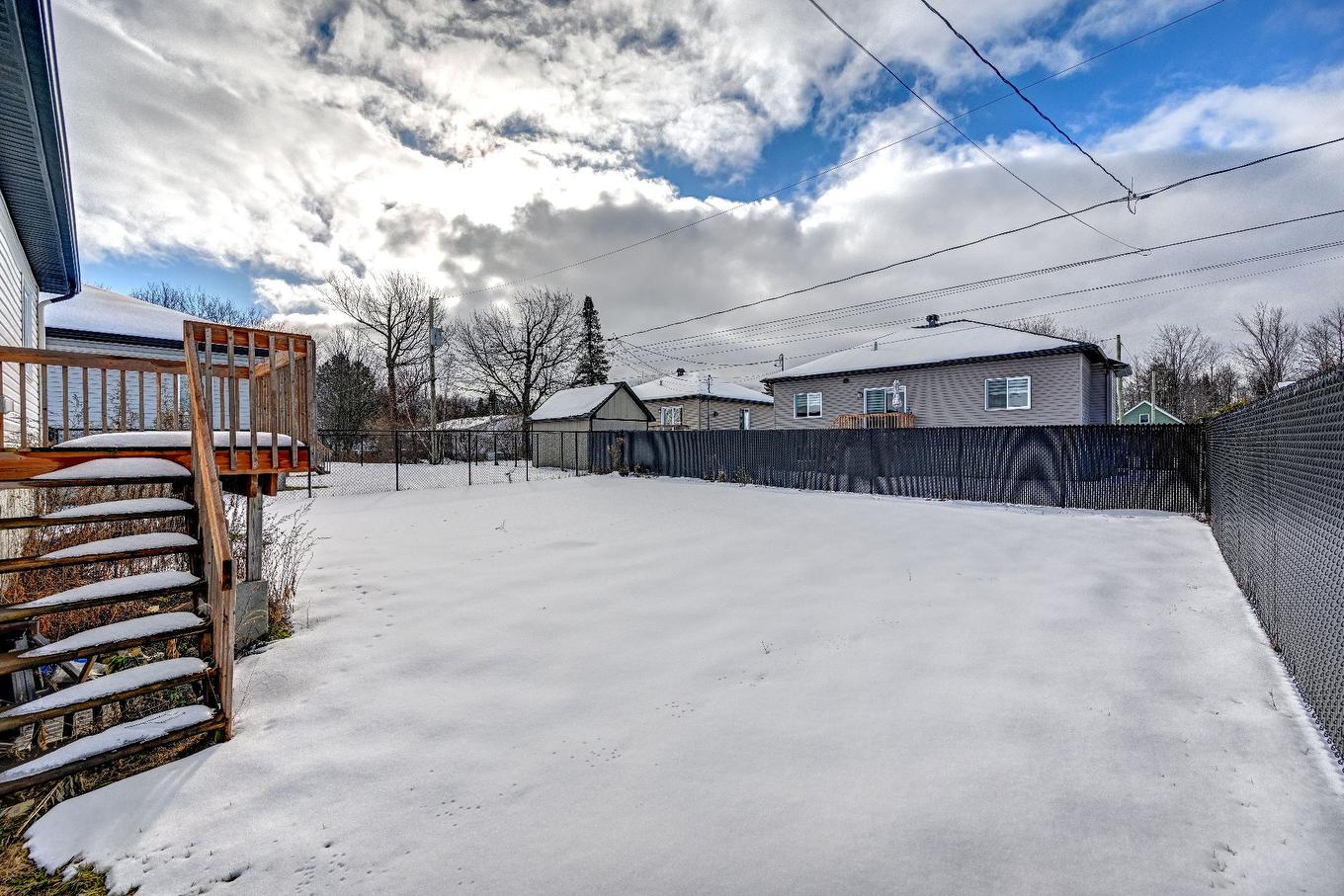 Backyard - 23 Rue Lavigne, Brownsburg-Chatham, QC - Outdoor