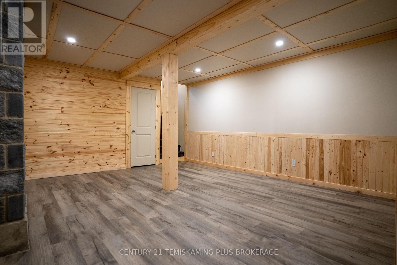 989158 Mountain Chutes Road, Timiskaming (Tim - Outside - Rural), ON - Indoor