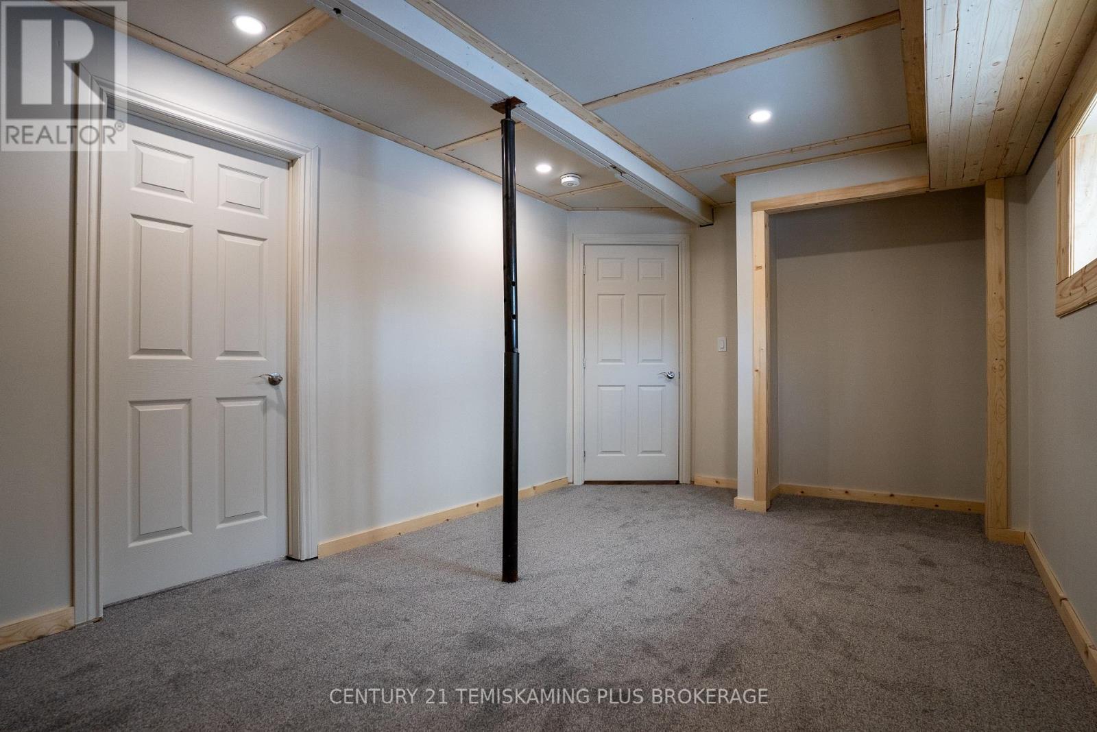 989158 Mountain Chutes Road, Timiskaming (Tim - Outside - Rural), ON - Indoor