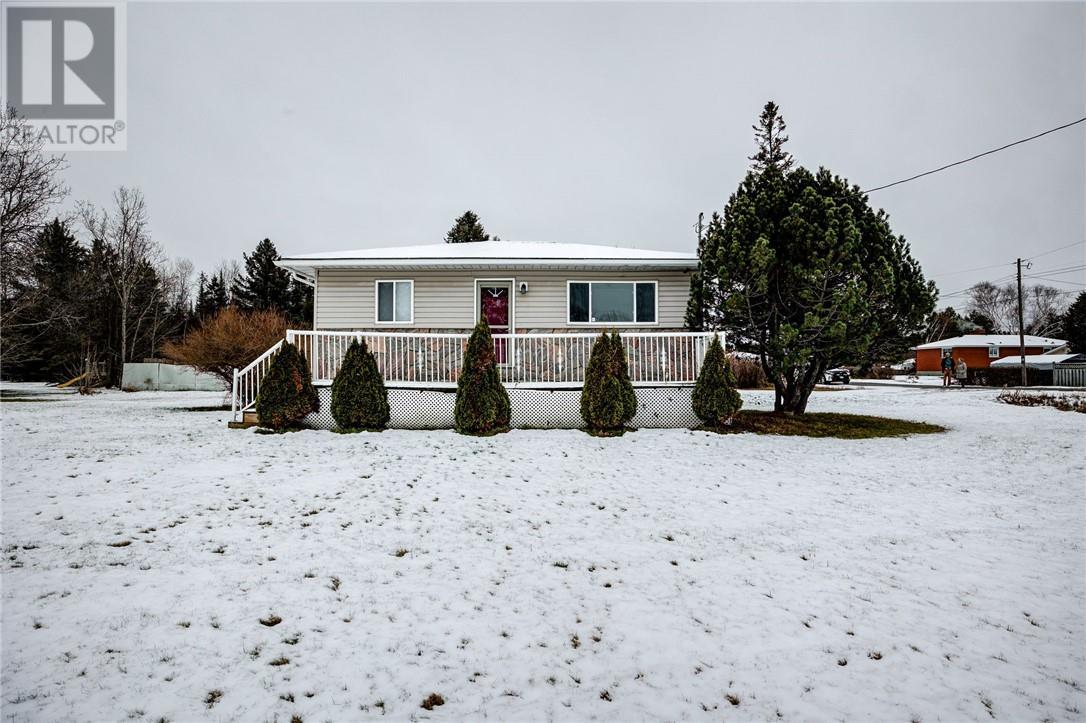 2 Leonard Avenue S, Dowling, ON - Outdoor