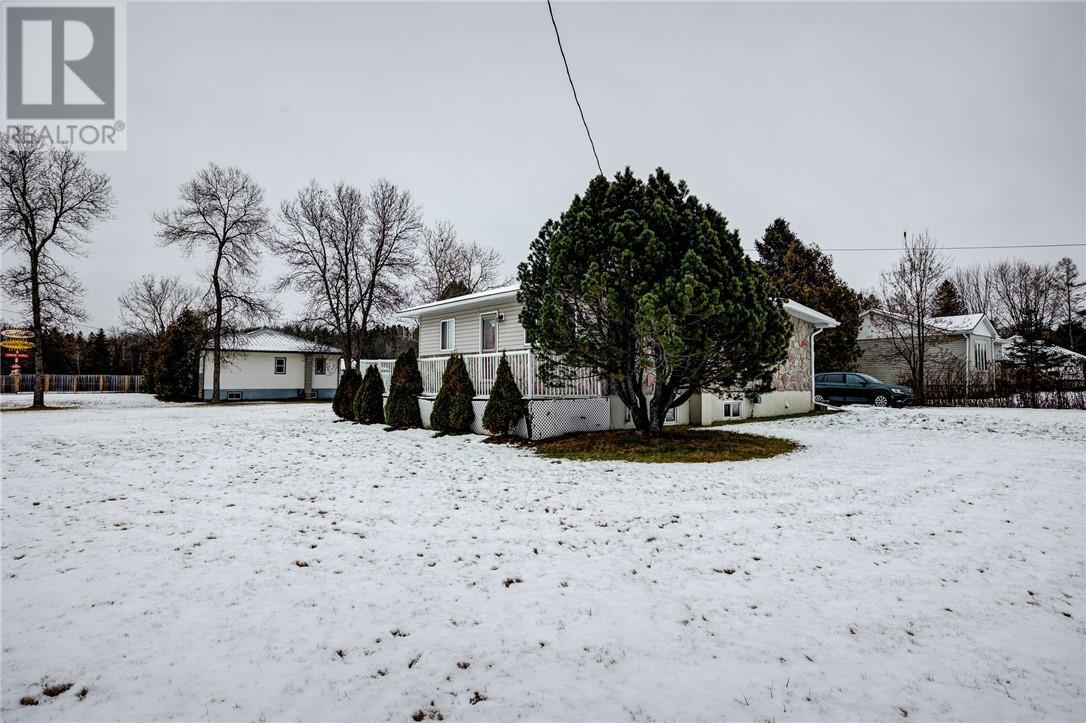 2 Leonard Avenue S, Dowling, ON - Outdoor